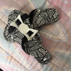 Black & White Patterned Women’s Slide Sandals
